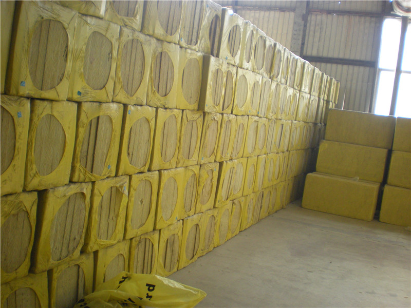 天津外墙岩棉板保温托架设置要求